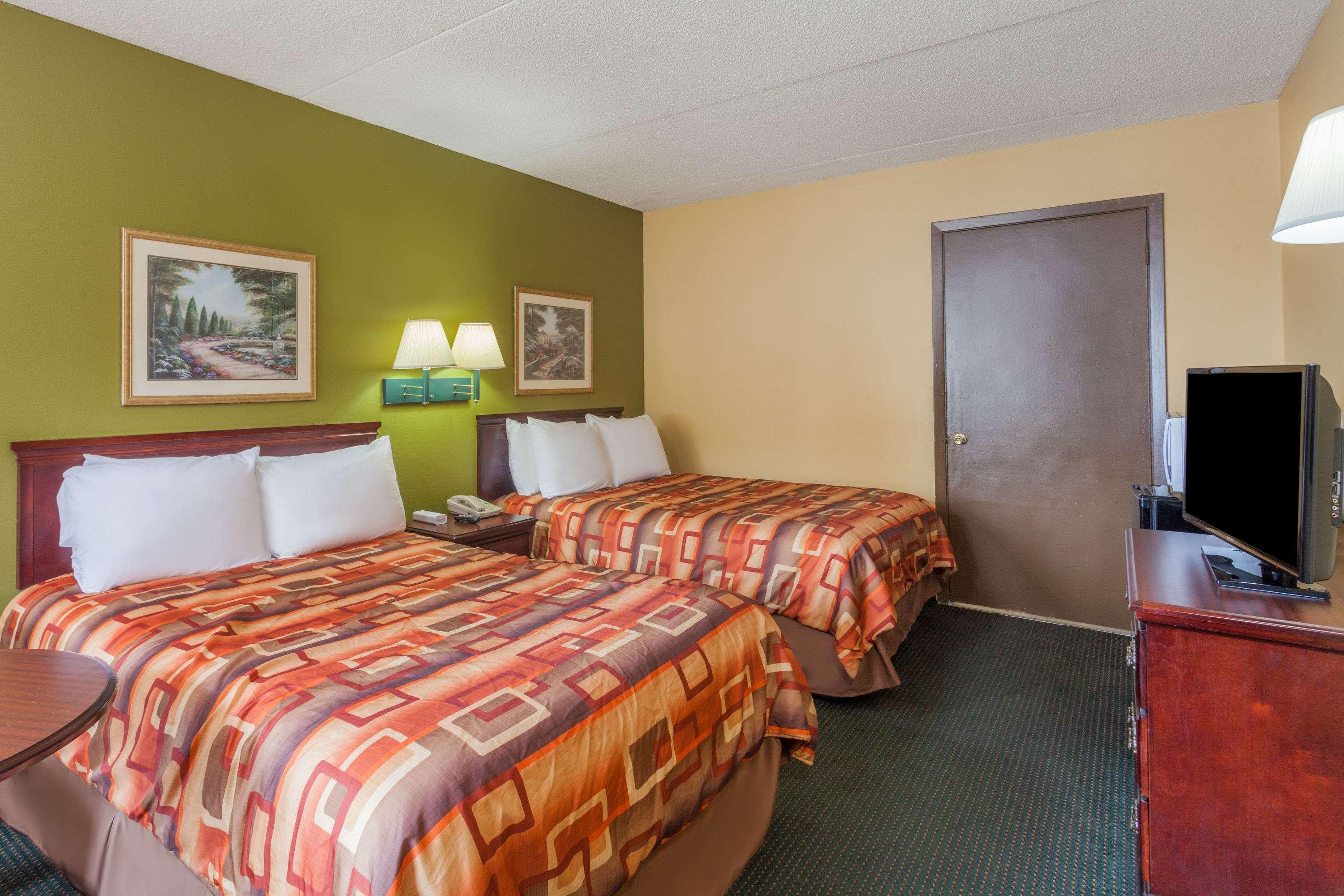 Days Inn By Wyndham Nashville Saint Thomas West Hospital Esterno foto