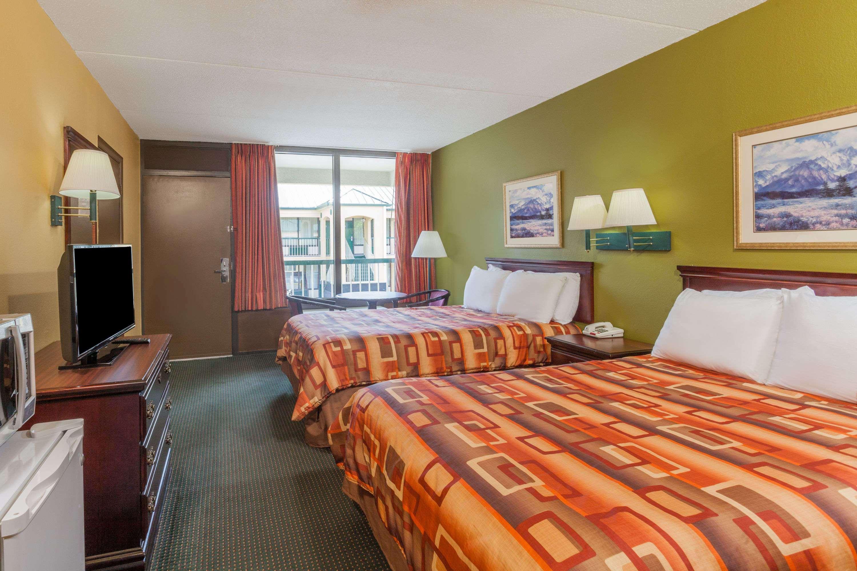 Days Inn By Wyndham Nashville Saint Thomas West Hospital Esterno foto