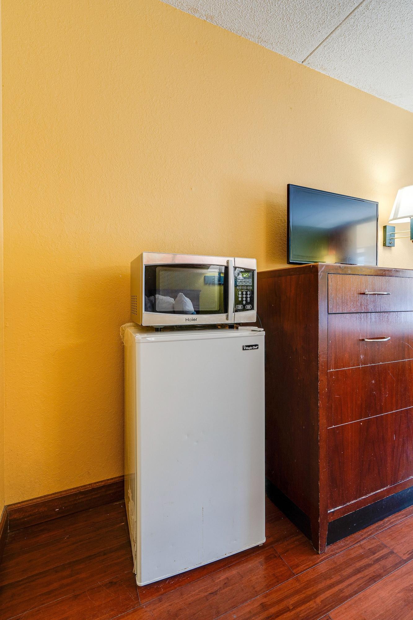 Days Inn By Wyndham Nashville Saint Thomas West Hospital Esterno foto