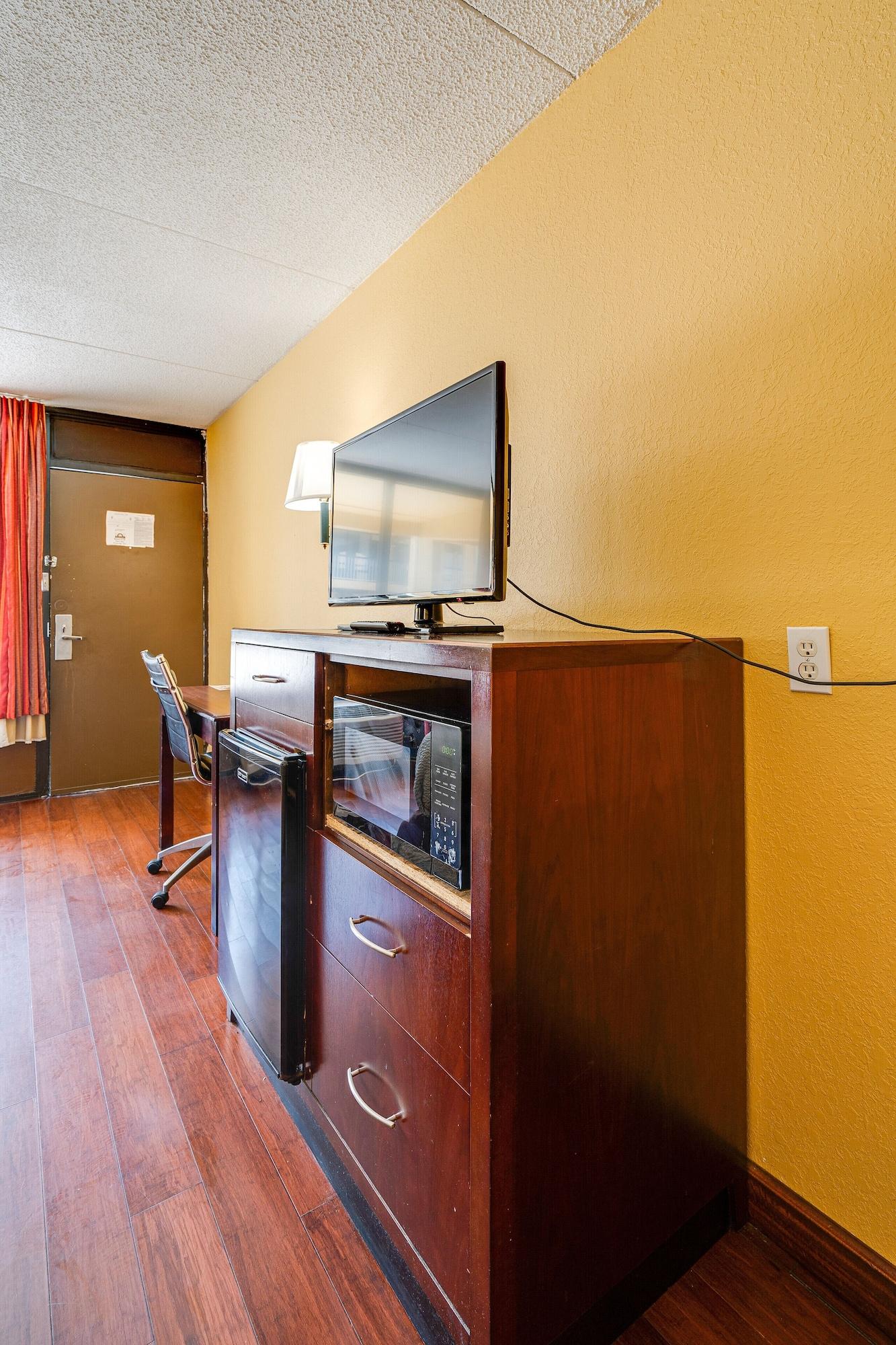 Days Inn By Wyndham Nashville Saint Thomas West Hospital Esterno foto