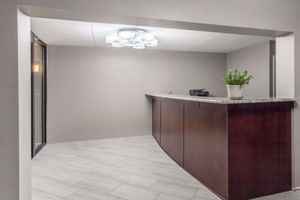 Days Inn By Wyndham Nashville Saint Thomas West Hospital Esterno foto